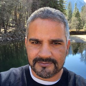 Meet your Posher, Adilson